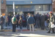 Castelar: vecinos protestan en la sede de Gas Natural
