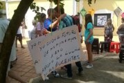 Mensaje para María Eugenia Vidal en la escuela de sus hijos