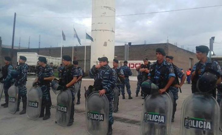 Merlo | Allanaron las viviendas de los cooperativistas de la ex Petinari