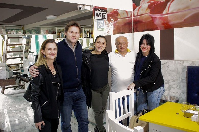 Pablo Sívori visitó a comerciantes de Hurlingham junto a la diputada Verónica Barbieri