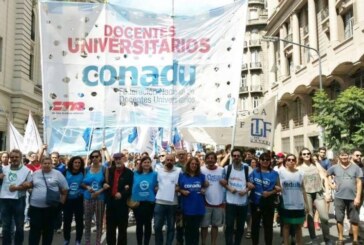 Paro de docentes universitarios por mejoras salariales