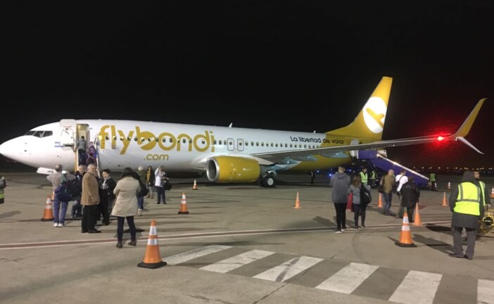 Flybondi, en crisis: cancelaciones, reprogramaciones y deudas ponen en jaque a la aerolínea