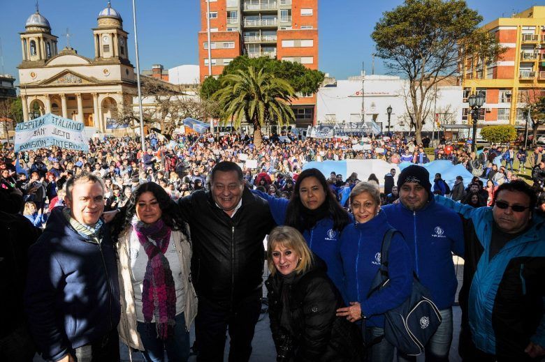 Morón | Masiva movilización de los trabajadores de sanidad