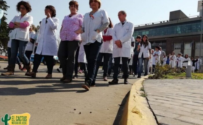 Hospital Posadas | Se realizó una marcha del silencio para denunciar el vaciamiento de la institución