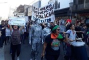 Morón | La comunidad educativa volvió a marchar en defensa de la educación pública