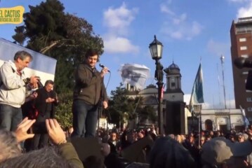Morón | Lucas Ghi encabezó el #Florazo en homenaje a Néstor Kirchner: “Enrarecen el clima y obstaculizan la construcción de consensos básicos”