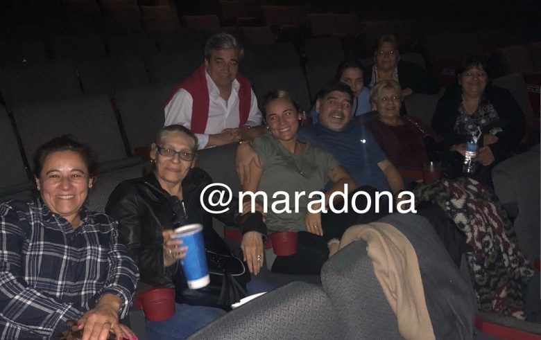 Morón | Diego Maradona estuvo en Haedo viendo una película