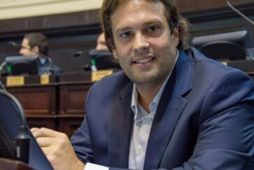 Juan Debandi | “Valenzuela bajó los carteles con Macri y ahora hace lo mismo con Vidal”