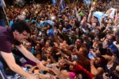 Lucas Ghi ganó en Morón y lo celebró acompañado de una multitud
