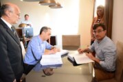 Morón | Lucas Ghi y Ramiro Tagliaferro firmaron las actas de traspaso