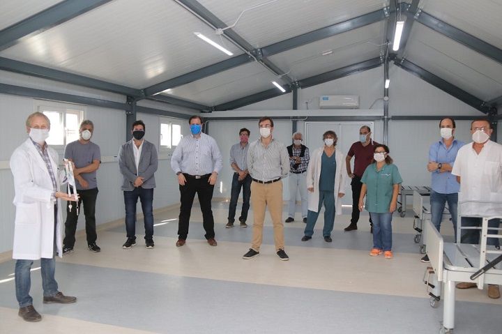 Morón | Lucas Ghi recorrió las instalaciones del nuevo módulo sanitario de emergencia montado en el Hospital Municipal