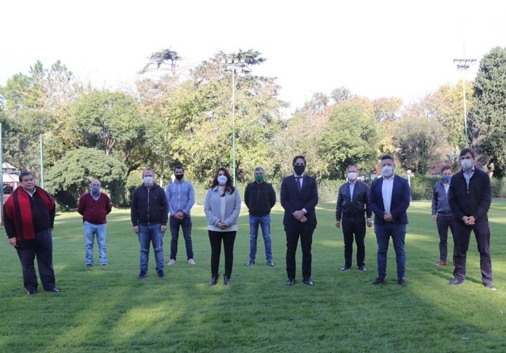Educación | Trotta se reunió con los intendentes de la región y vuelve la entrega de netbooks a los estudiantes secundarios