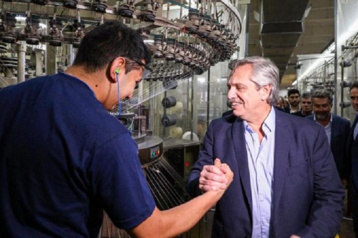 El Gobierno lanza el programa “Industria por Argentina”