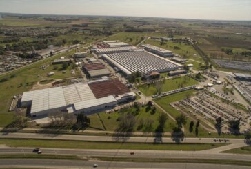 La planta Mercedes-Benz de La Matanza retomó la producción