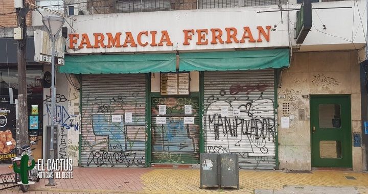Castelar | La Farmacia Ferrán cerrada por un caso de coronavirus