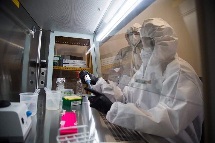 La UNAHUR puso en marcha su laboratorio para testeos de Covid-19
