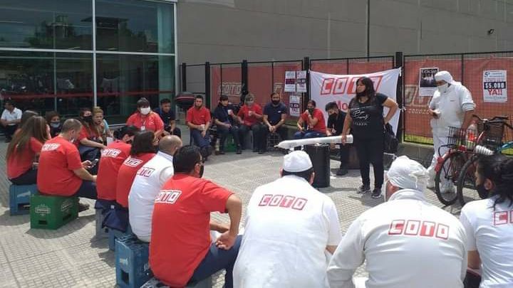 Con nuevas protestas en la región, el Sindicato de Comercio pide un bono de $30 mil