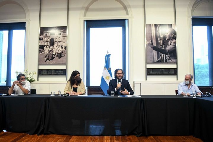 País | El Gobierno anunció el traspaso a planta permanente de 29 mil trabajadores públicos