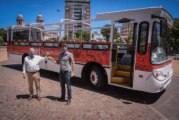 Morón | La Empresa Línea 216 donó un micro para actividades culturales en el municipio