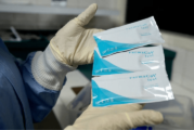 País | El ANMAT aprobó el test argentino que detecta Covid-19 en 5 minutos