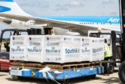 Esta madrugada partió un vuelo de Aerolíneas Argentinas en busca de más vacunas Sputnik