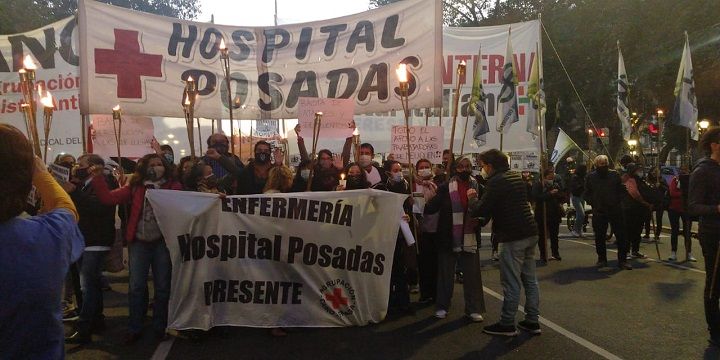 “En nuestro día los enfermeros no celebramos, tenemos miedo y lloramos a nuestros compañeros ausentes”