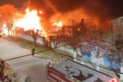 Impactante incendio de una fábrica textil en Morón sur