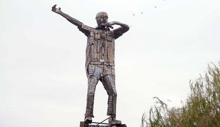 Arte popular | Escultura del Indio Solari en La Matanza