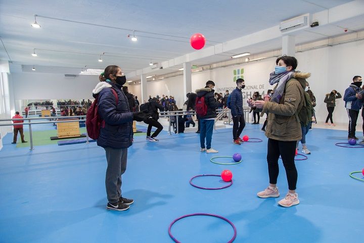 La UNAHUR inauguró un gimnasio para prácticas pedagógicas y actividades socioeducativas