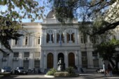 La UNLP impulsa la vacunación como requisito para avanzar en la presencialidad