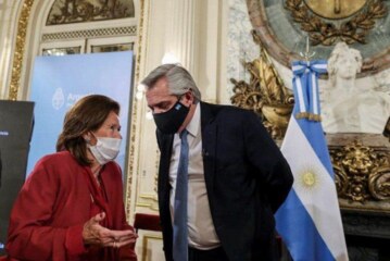 Alberto Fernández criticó la tapa de Clarín sobre la renuncia de Highton a la Corte
