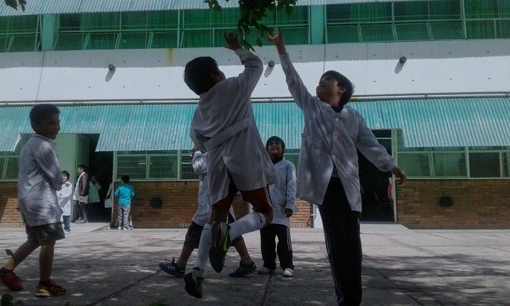 #HistoriaRedonda | Tres hinchas del Gallo en un patio porteño