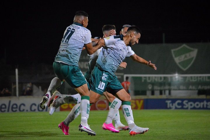 Primera B | Ituzaingó, nuevo puntero del campeonato