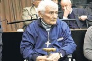 Otorgan prisión domiciliaria a Etchecolatz y a otros dos genocidas condenados por crímenes de lesa humanidad