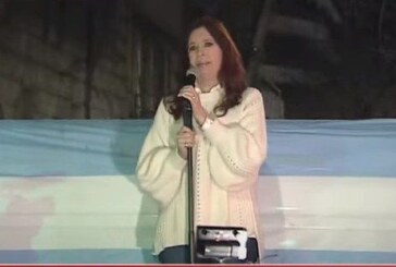 Cristina Fernandez salió a hablar en Juncal y Uruguay: “Solo les pido que no abandonemos nuestras convicciones nunca”
