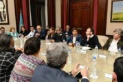El gobierno bonaerense acordó un aumento del 20% a docentes y estatales con revisión mensual