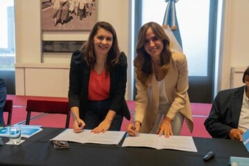 Moreno | Mariel Fernández y Victoria Tolosa Paz firmaron la adhesión al programa “Mejorar Tu Hogar”