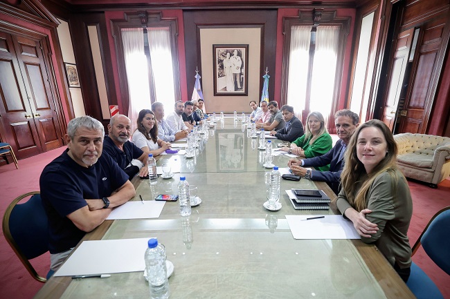 Intendentes bonaerenses alertaron “el marcado crecimiento en la demanda de comida y trabajo en los municipios”
