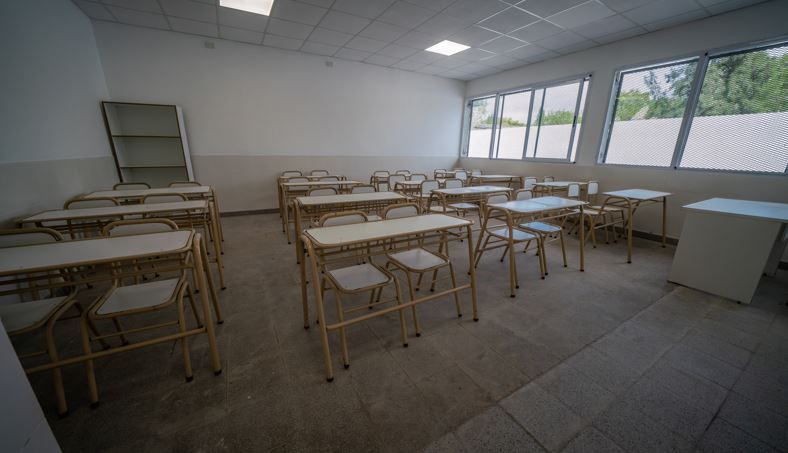 Moreno | El municipio distribuye nuevos mobiliarios a escuelas públicas