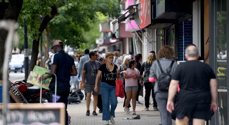 Las ventas minoristas pymes cayeron 12,6% anual en marzo