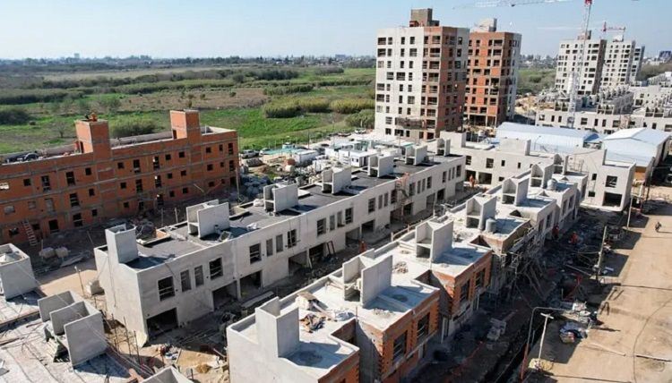 Morón | Una pareja fue detenida acusada de estafar con viviendas del Procrear