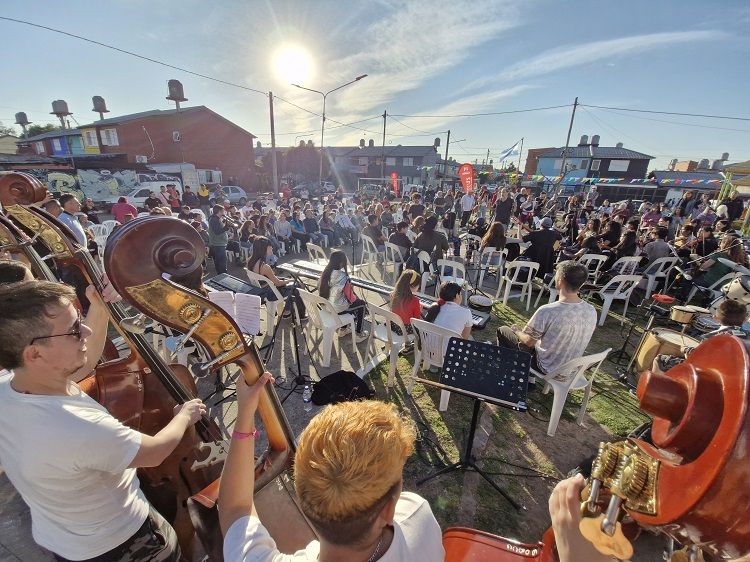 El Barrio Carlos Gardel celebró los 20 años del inicio de las obras de urbanización