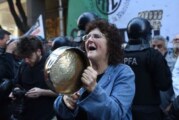Jubilados se movilizan “contra las estafas del Gobierno”
