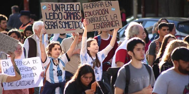 Presupuesto 2025 | Brutal desfinanciamiento al sistema educativo nacional
