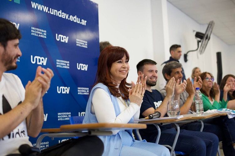 Cristina en la Universidad Nacional de Avellaneda
