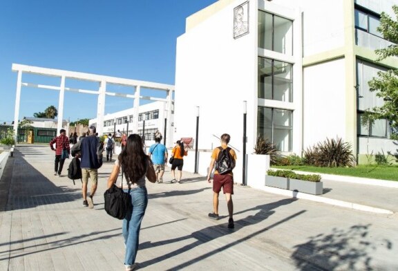 La UNAHUR abre la preinscripción a sus 29 carreras para comenzar a estudiar en 2027
