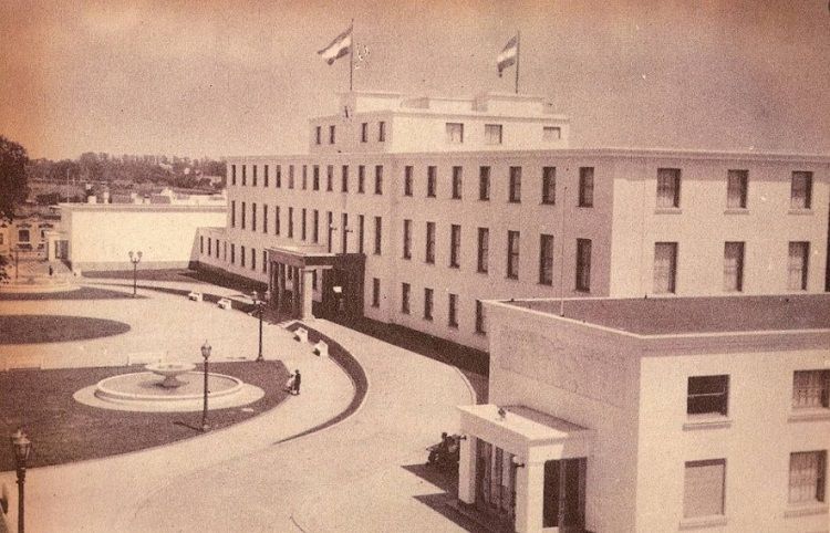 Monumentos, lugares y bienes históricos nacionales en el oeste