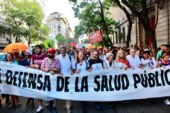 Trabajadores del Hospital Posadas participaron de la Marcha Federal por la Salud Pública