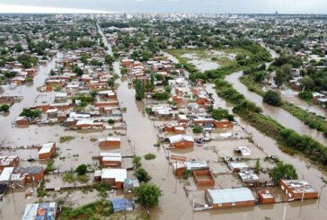 Baja el agua en Bahía Blanca: Ya son 16 los muertos y buscan a dos nenas desaparecidas