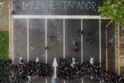 Feroz represión en la marcha de los jubilados: El fotógrafo Pablo Grillo pelea por su vida